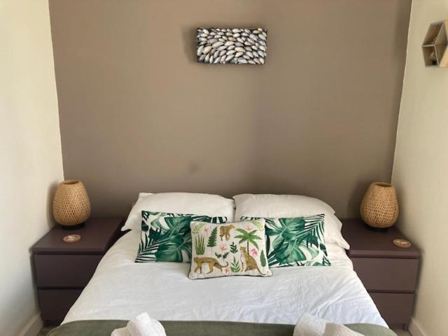 The Salt Box- Lovely Refurbished Annexe, Free Parking, Walk To Porth Beach. Saint Columb Minor Екстериор снимка
