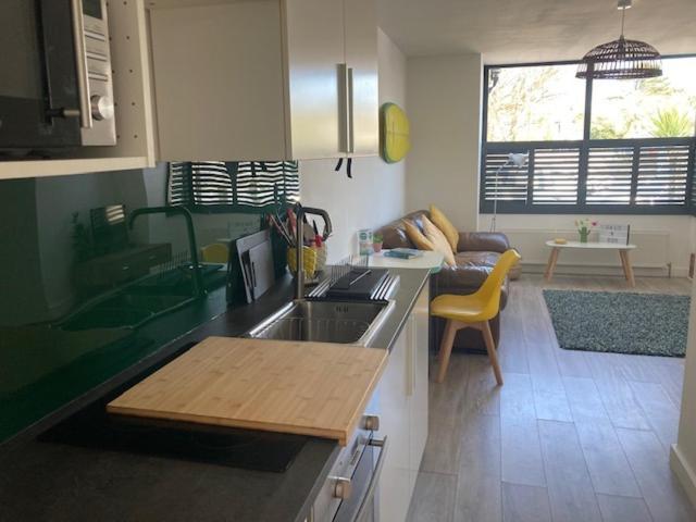 The Salt Box- Lovely Refurbished Annexe, Free Parking, Walk To Porth Beach. Saint Columb Minor Екстериор снимка