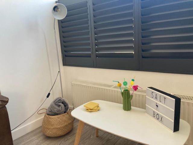 The Salt Box- Lovely Refurbished Annexe, Free Parking, Walk To Porth Beach. Saint Columb Minor Екстериор снимка